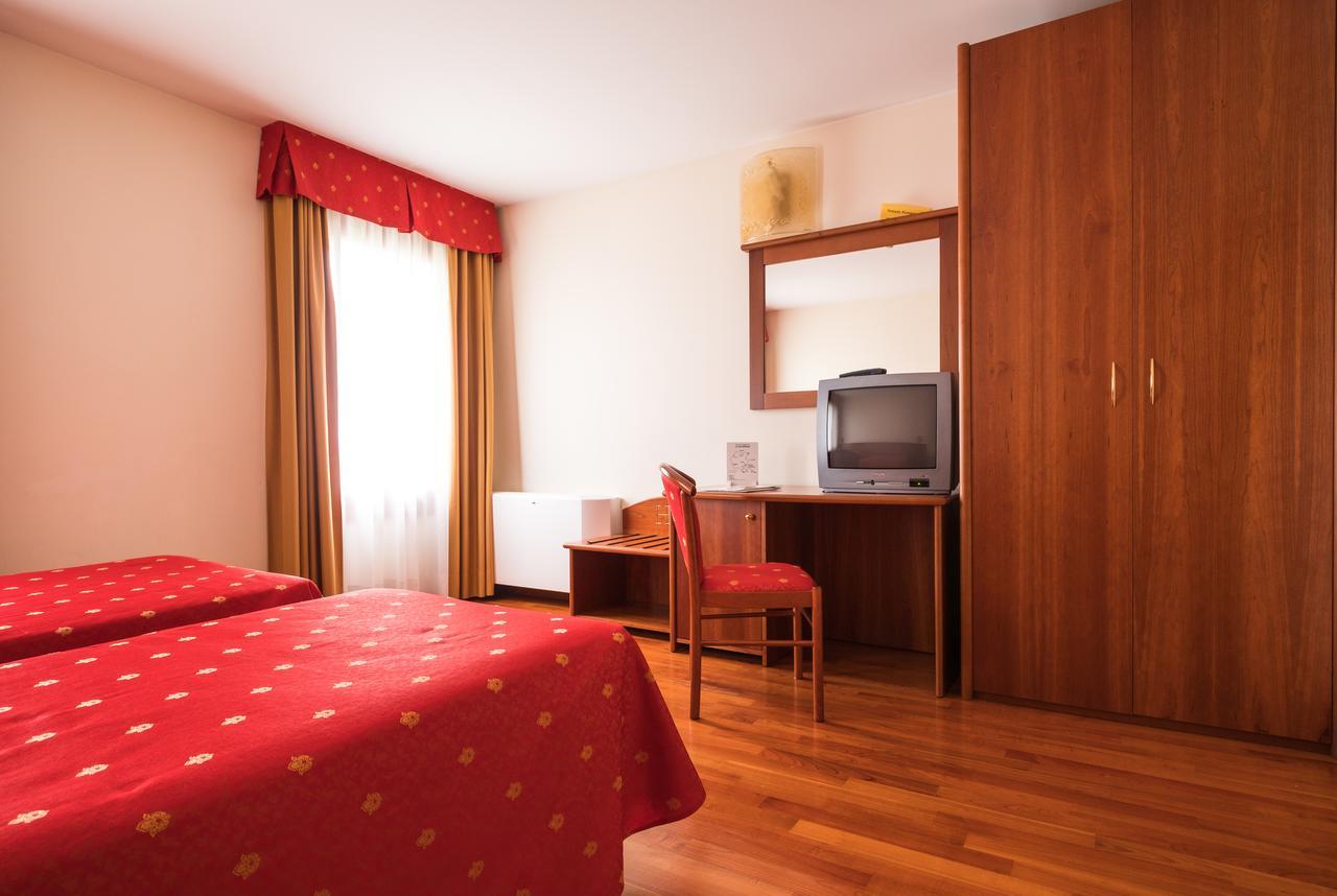 Hotel Dall'Ongaro Ghirano Esterno foto